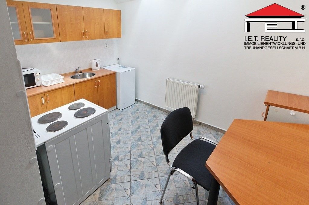 Pronájem bytu 2+1 40 m² - foto 9