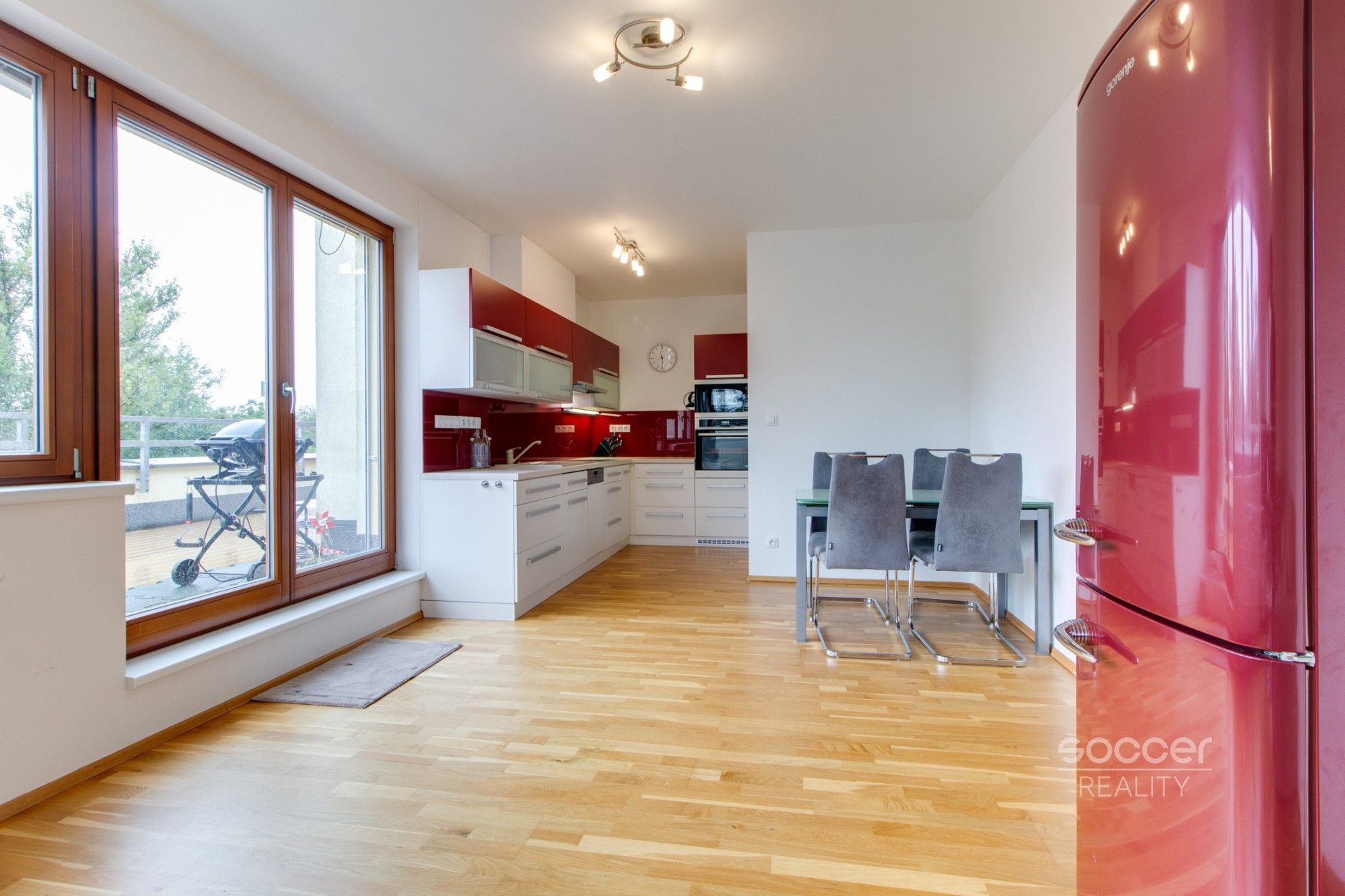 Pronájem bytu 3+kk 165 m² - foto 1