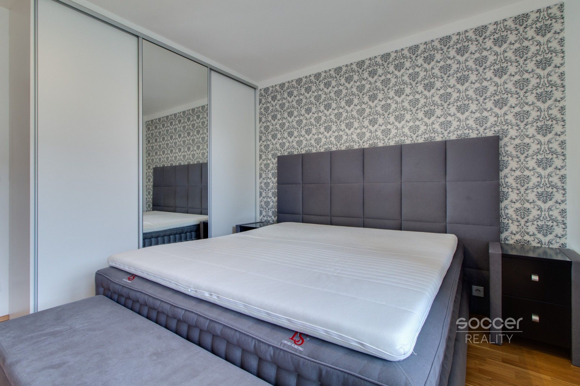 Pronájem bytu 3+kk 165 m² - foto 17