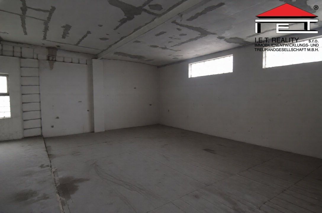 Pronájem komerčního prostoru 105 m² - foto 1