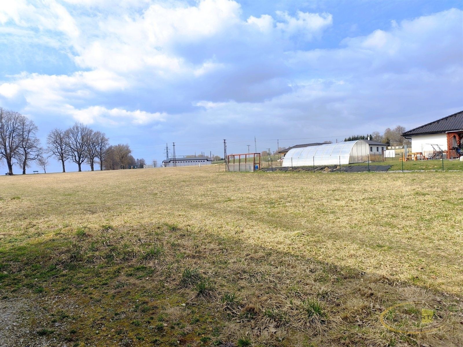 Prodej pozemku 971 m² - foto 1