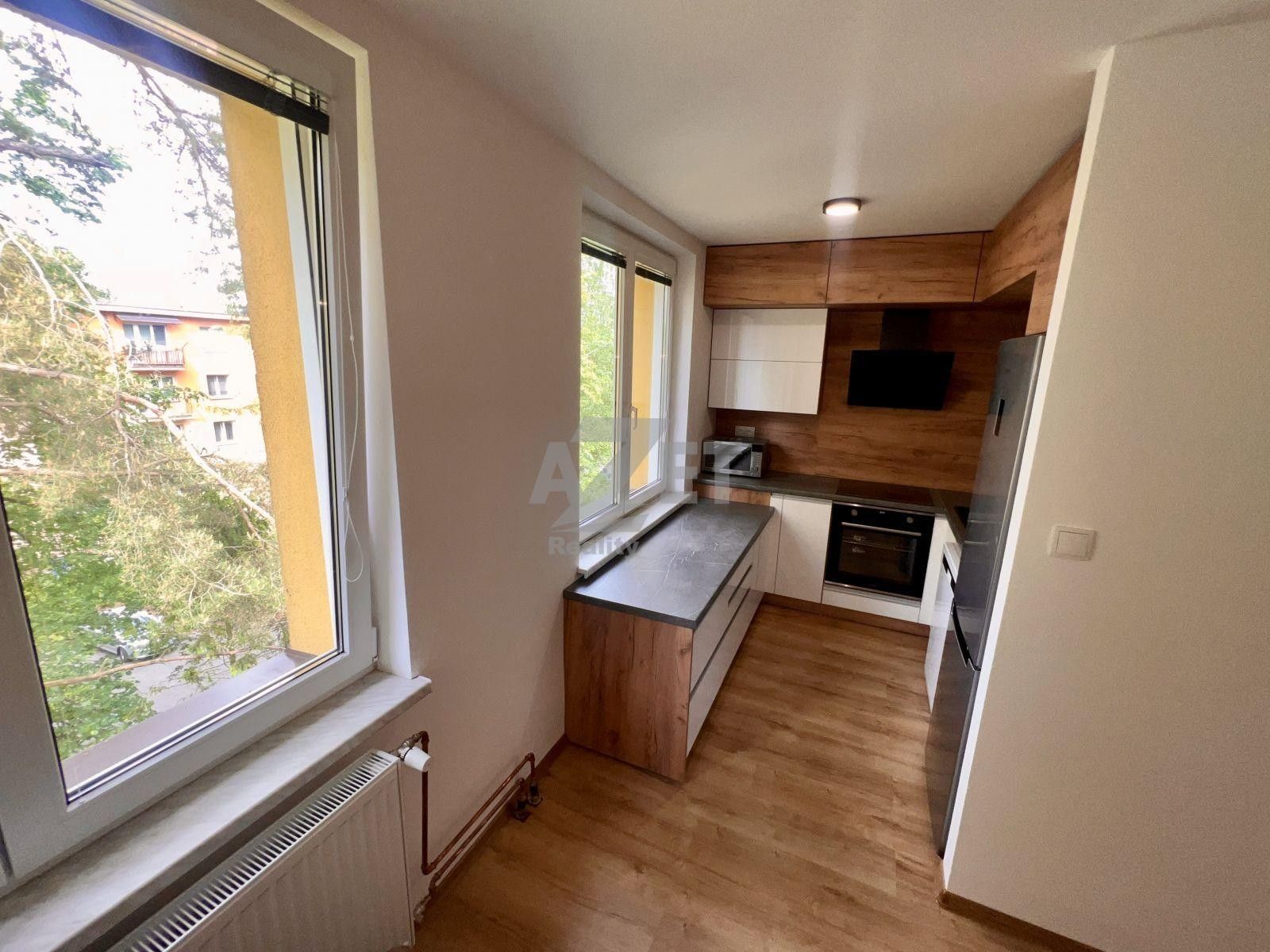 Prodej bytu 2+1 58 m² - foto 2