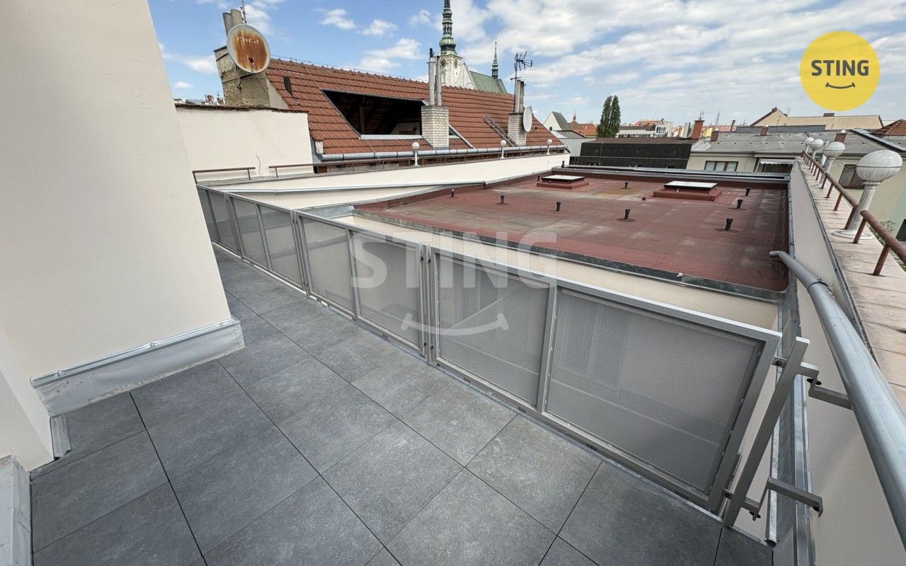 Pronájem bytu 2+kk 76 m² - foto 9