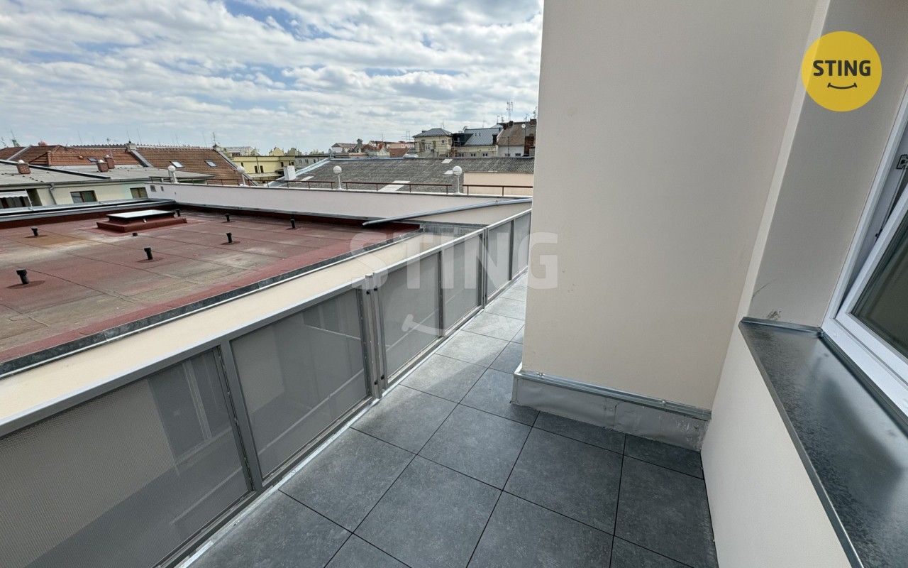 Pronájem bytu 2+kk 76 m² - foto 13