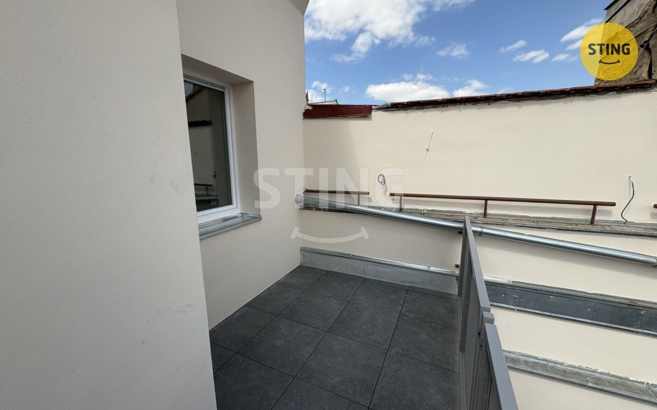 Pronájem bytu 2+kk 76 m² - foto 12