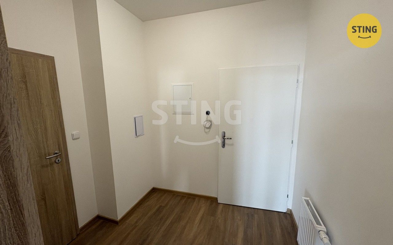 Pronájem bytu 2+kk 76 m² - foto 14