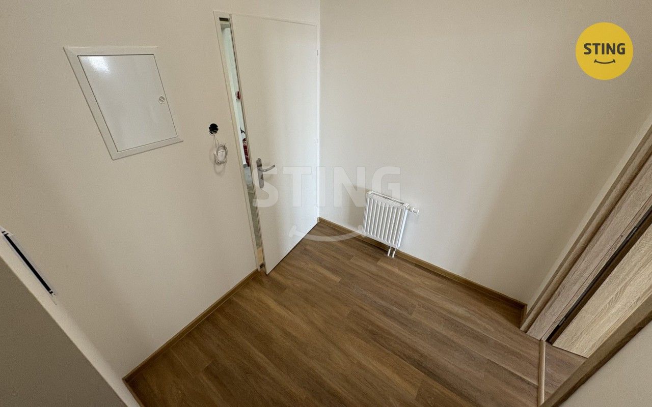 Pronájem bytu 2+kk 76 m² - foto 15