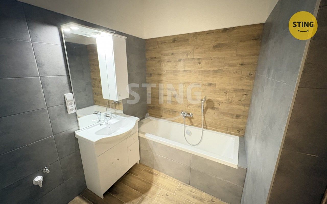 Pronájem bytu 2+kk 76 m² - foto 16