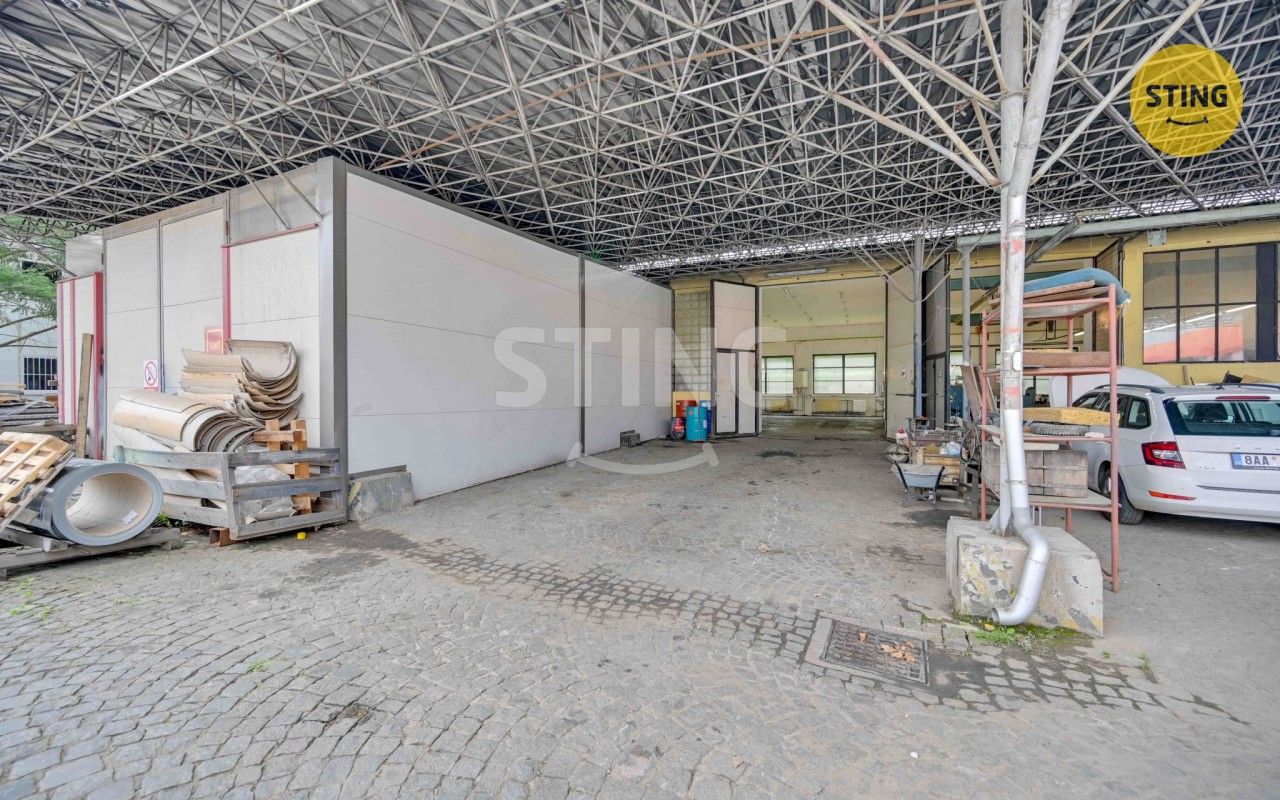 Pronájem komerčního prostoru 165 m² - foto 2