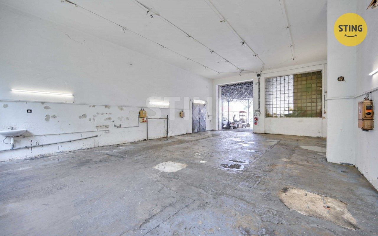 Pronájem komerčního prostoru 165 m² - foto 5