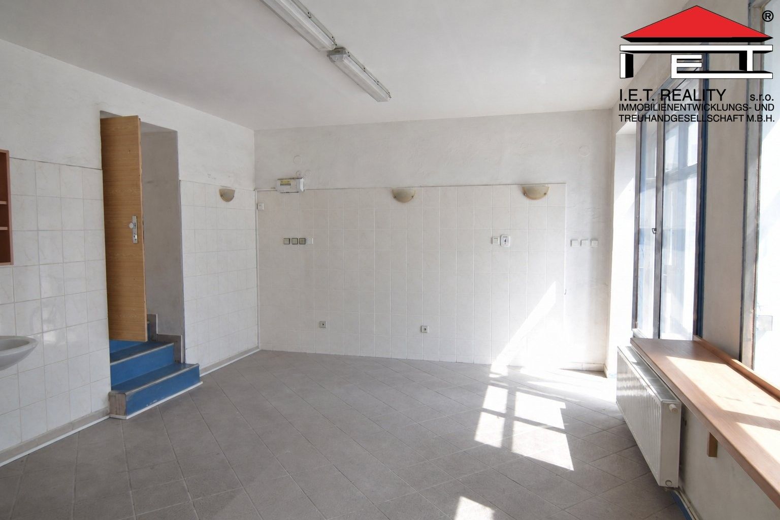 Pronájem komerčního prostoru 47 m² - foto 2