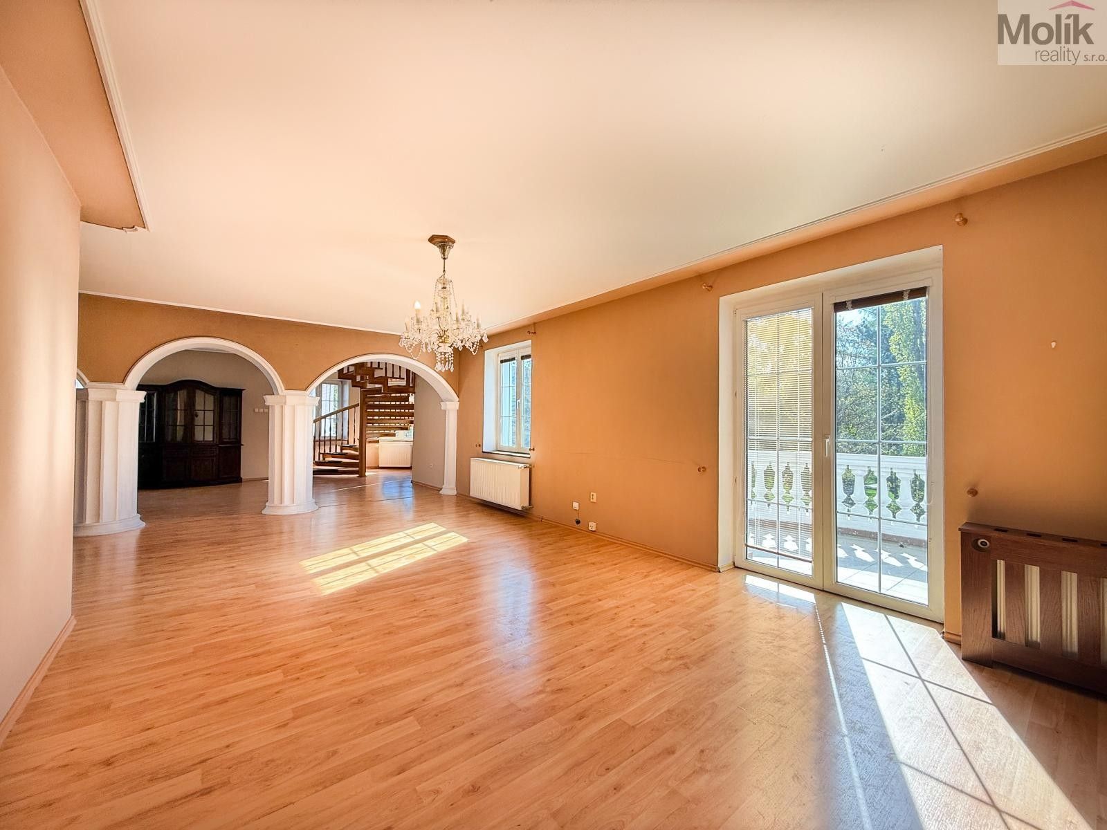 Pronájem bytu 256 m² - foto 12