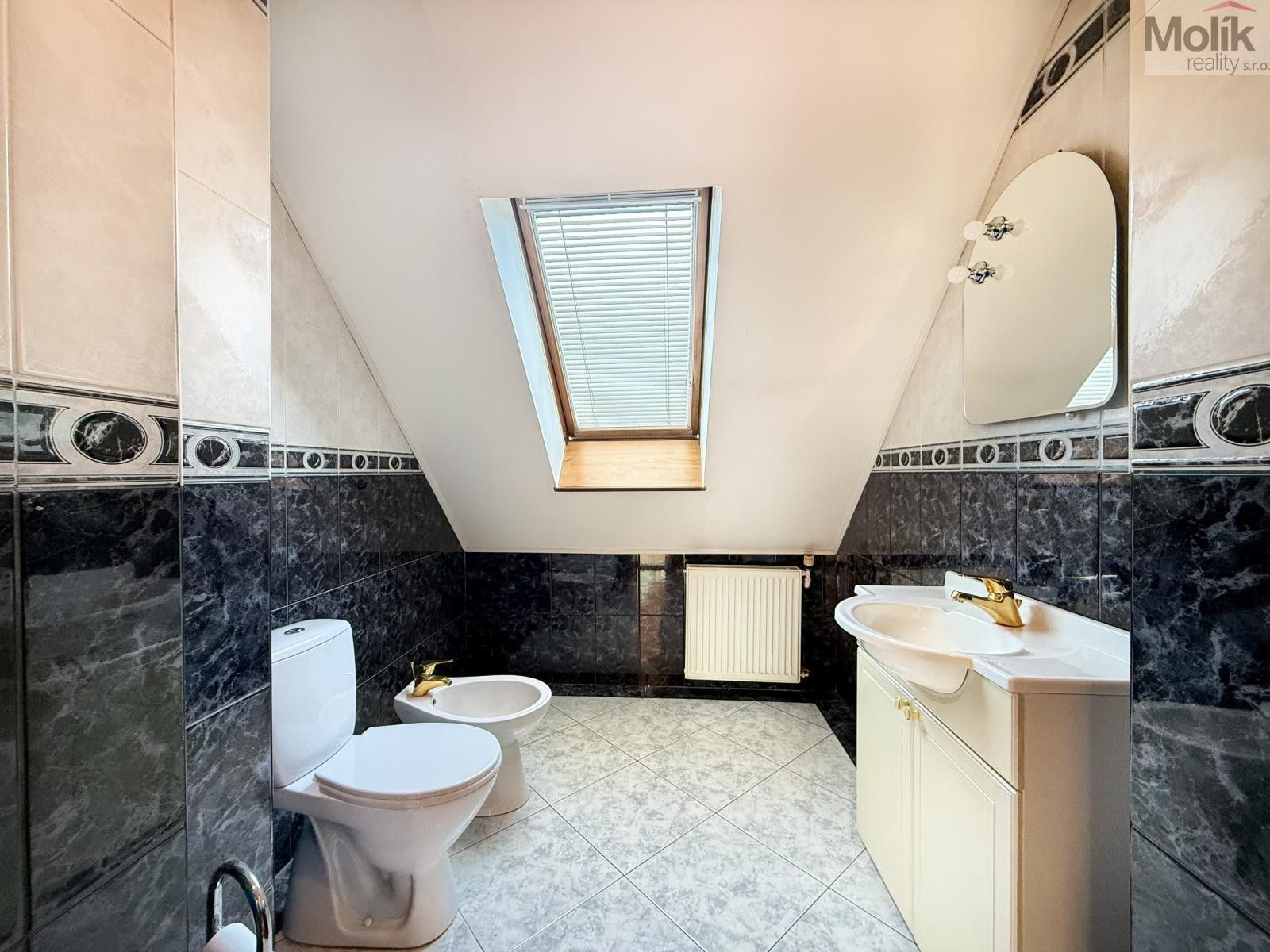Pronájem bytu 256 m² - foto 22