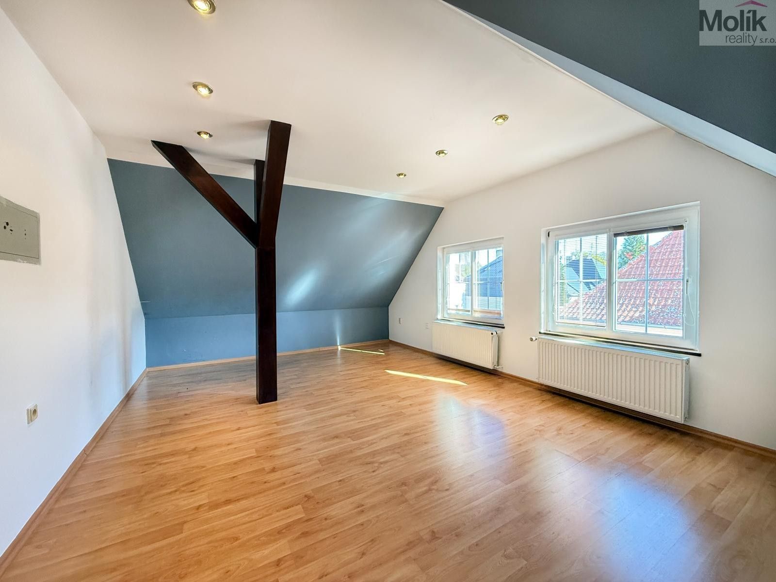 Pronájem bytu 256 m² - foto 19