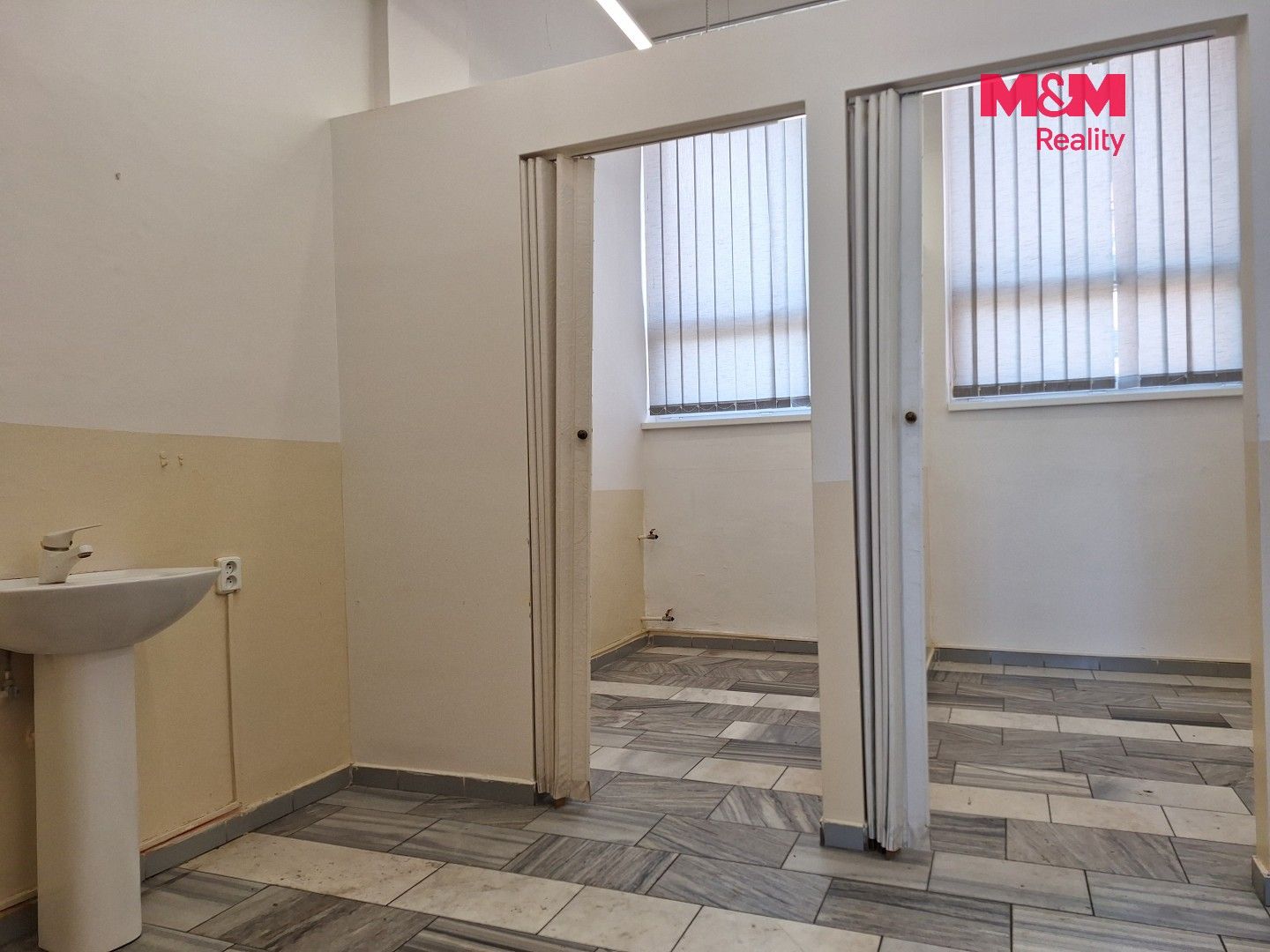 Prodej komerčního prostoru 159 m² - foto 11