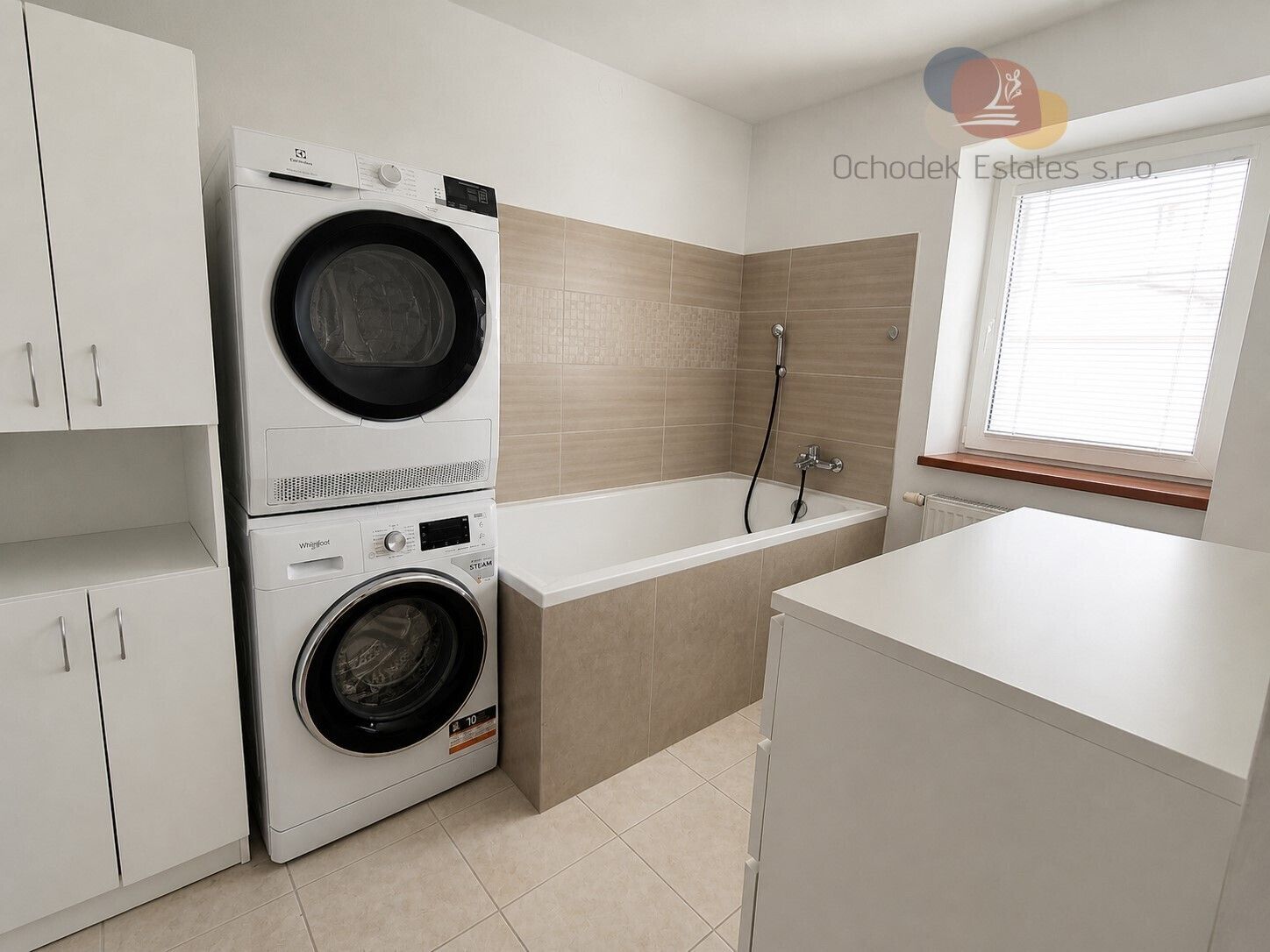 Prodej komerčního prostoru 1694 m² - foto 9