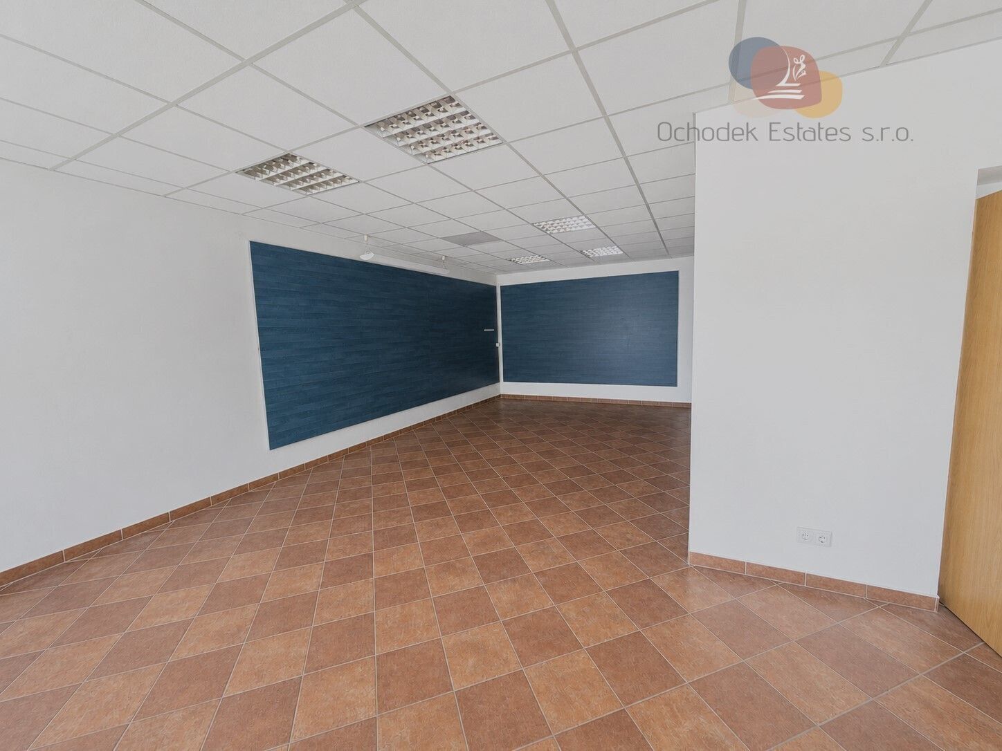 Prodej komerčního prostoru 1694 m² - foto 12