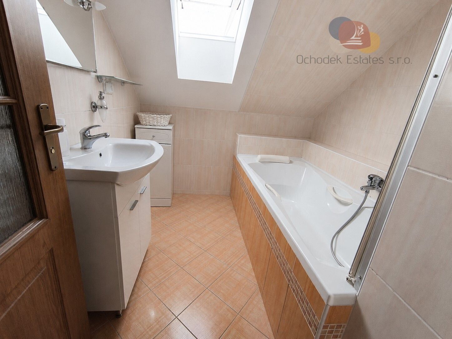 Prodej komerčního prostoru 1694 m² - foto 13