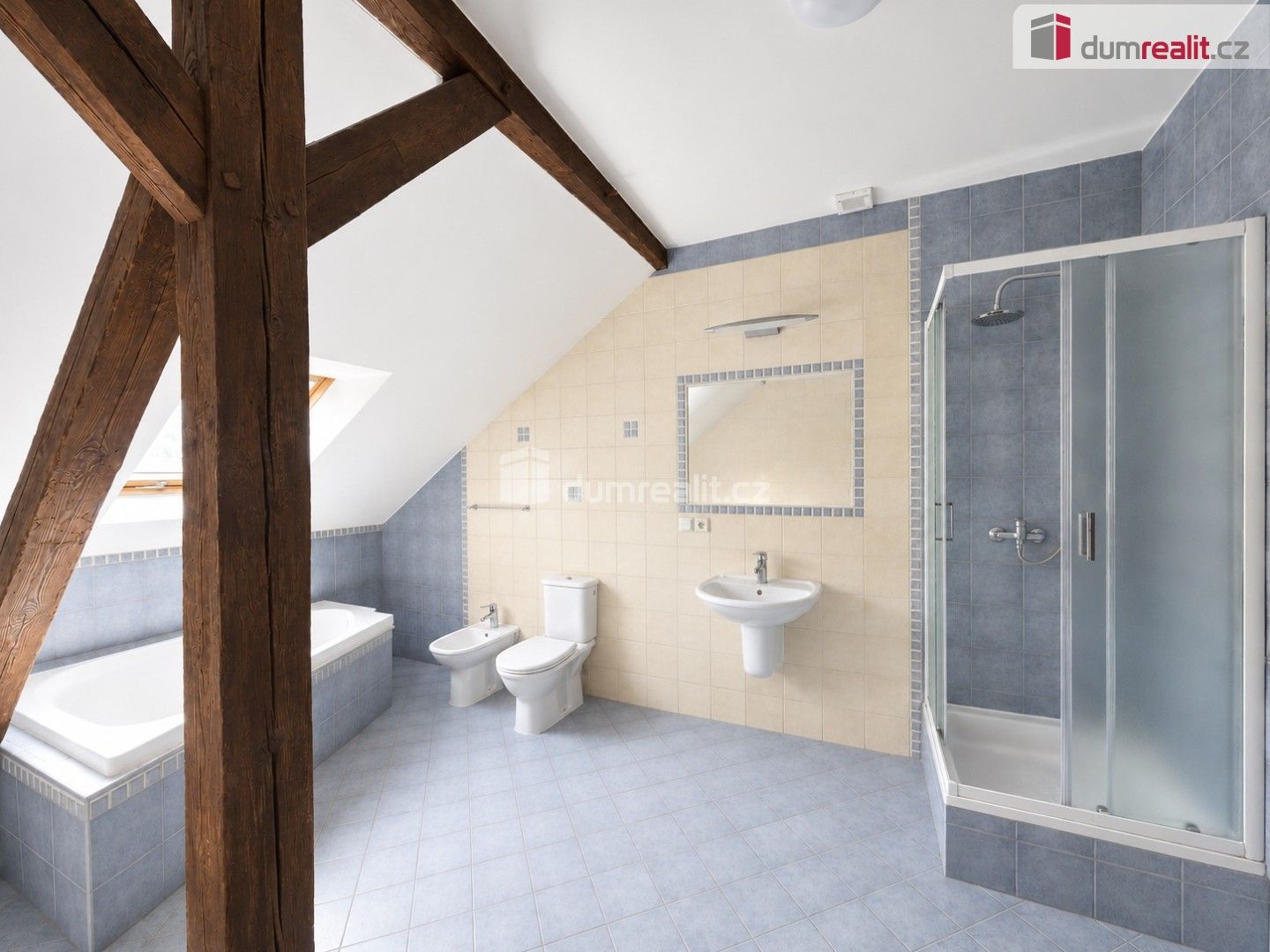 Pronájem bytu 1+kk 99 m² - foto 5