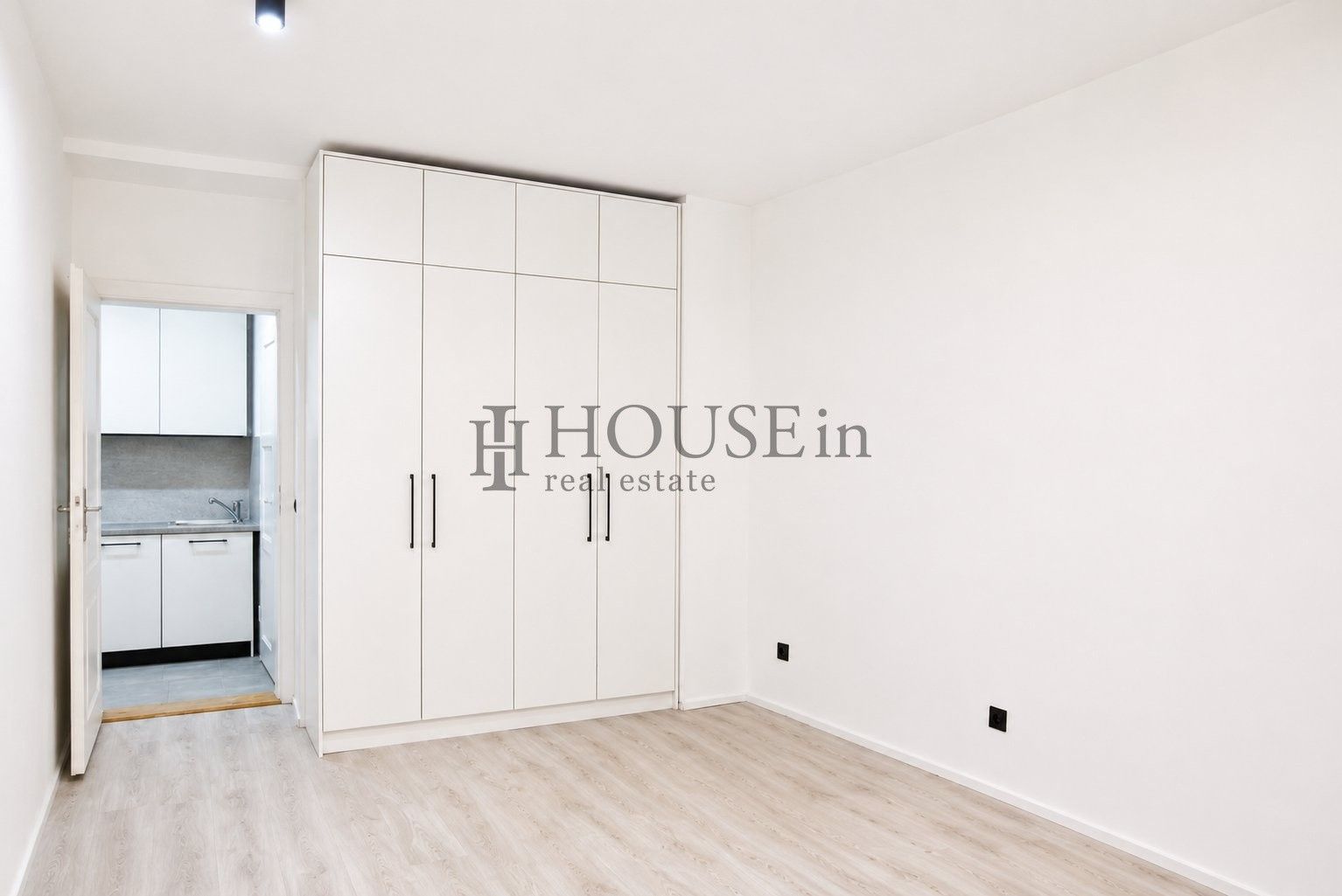Pronájem bytu 2+kk 63 m² - foto 1