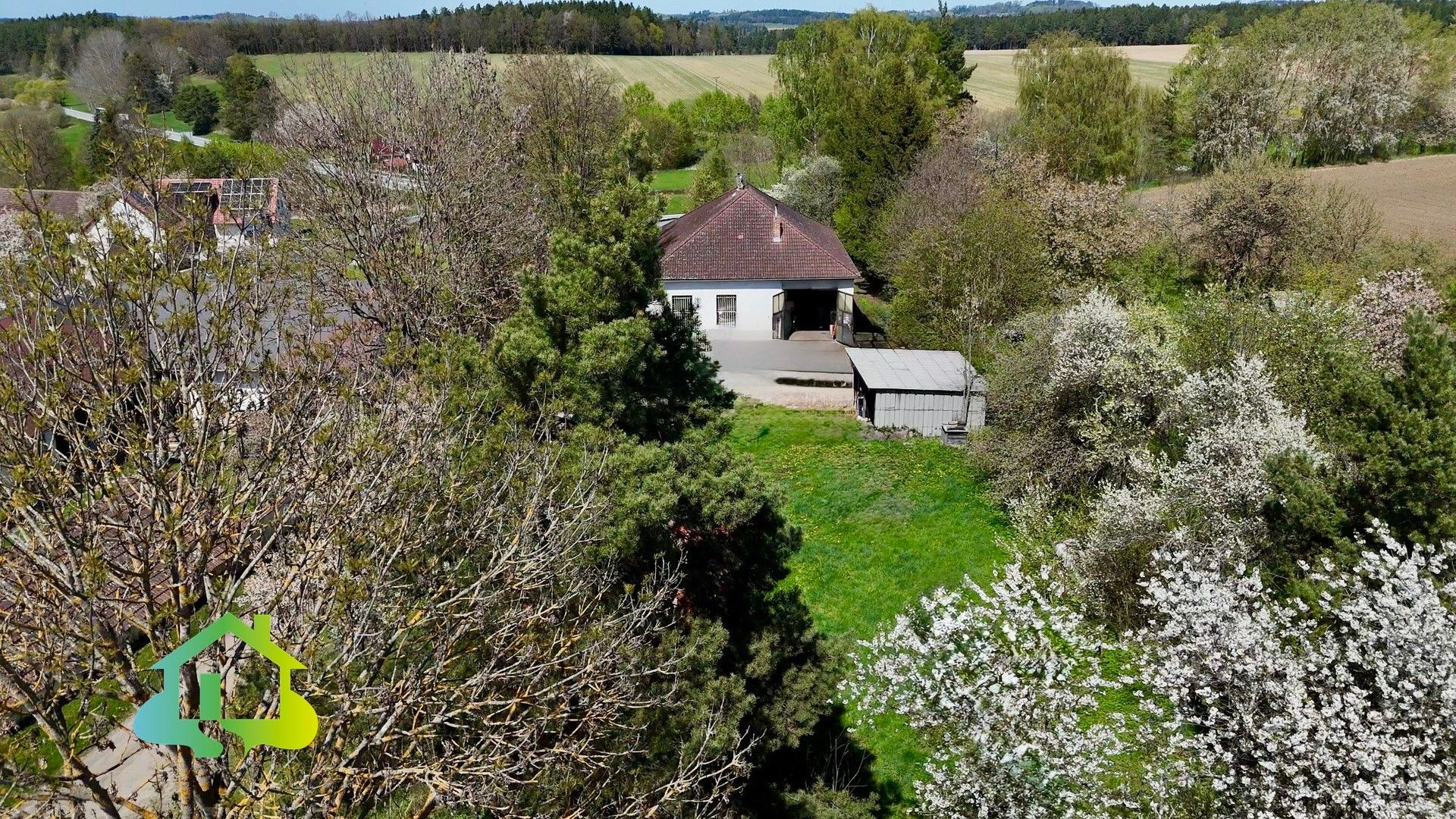 Prodej komerčního prostoru 300 m² - foto 4