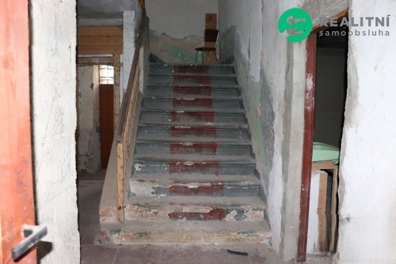 Prodej komerčního prostoru 700 m² - foto 9