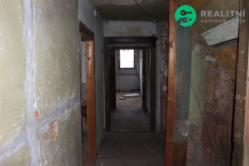 Prodej komerčního prostoru 700 m² - foto 12