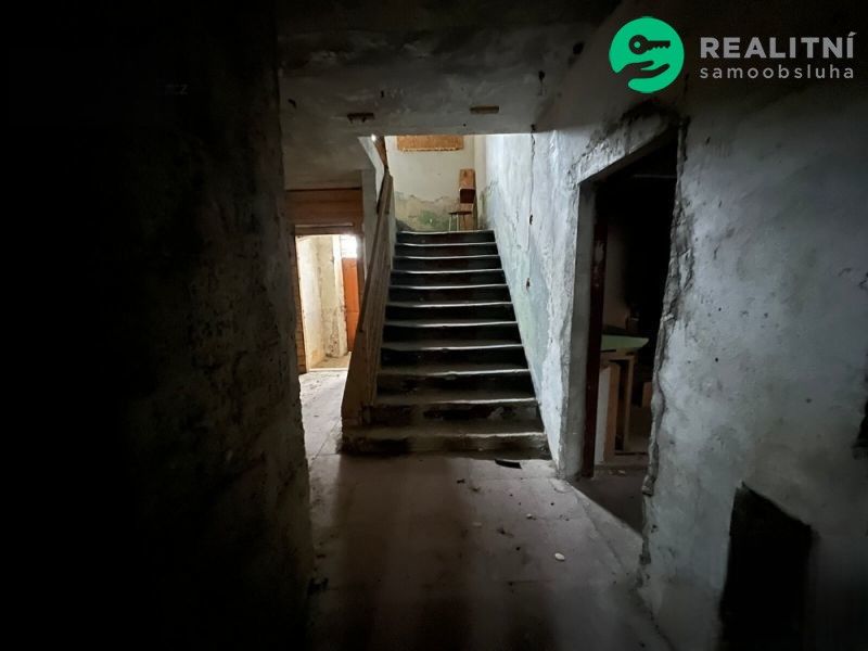 Prodej komerčního prostoru 700 m² - foto 14