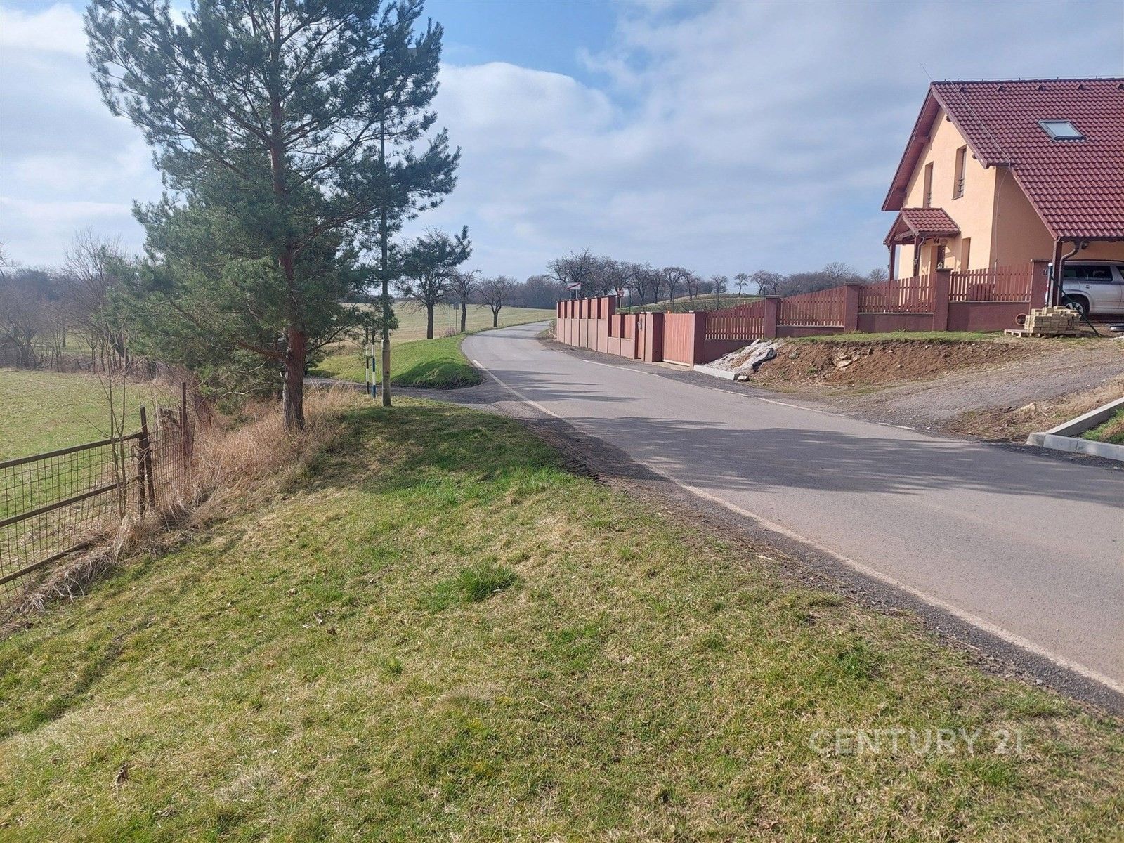 Prodej pozemku 10549 m² - foto 6