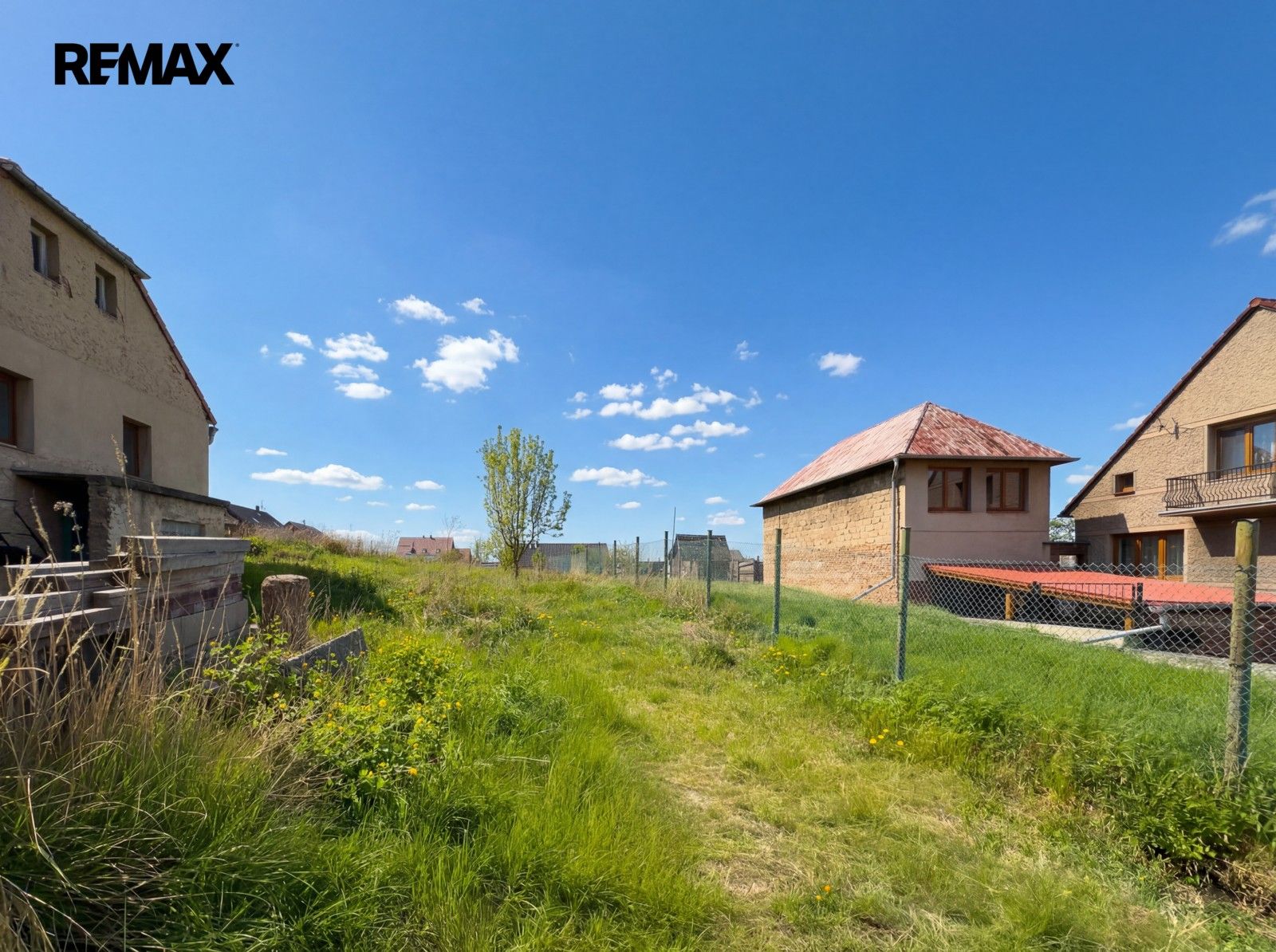 Prodej pozemku 554 m² - foto 1