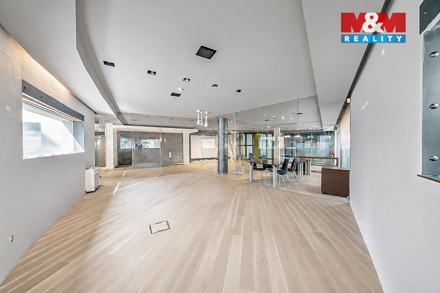 Pronájem komerčního prostoru 649 m² - foto 7