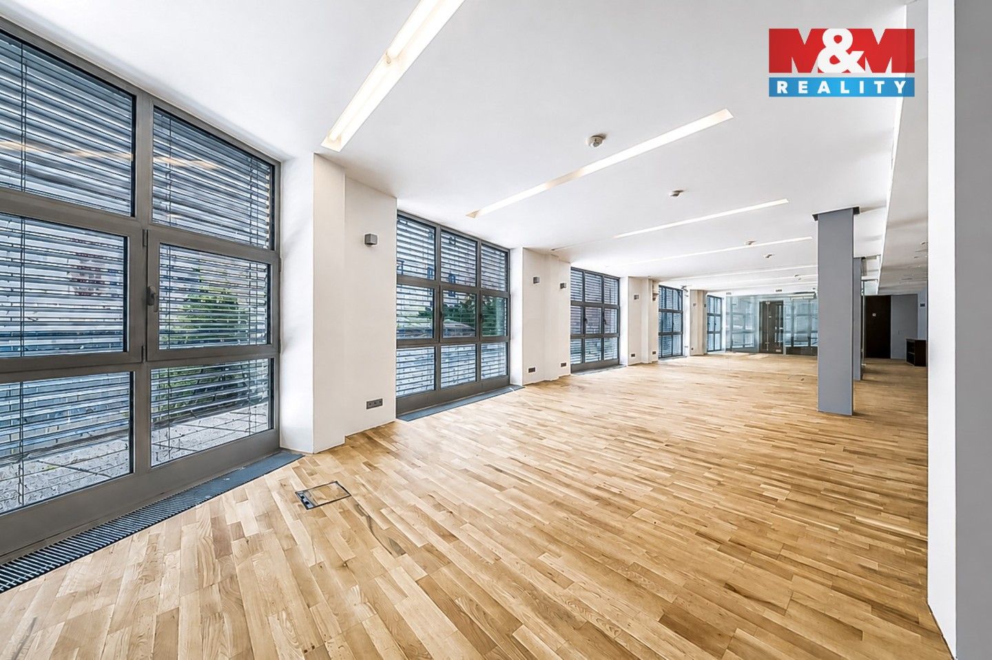Pronájem komerčního prostoru 649 m² - foto 3