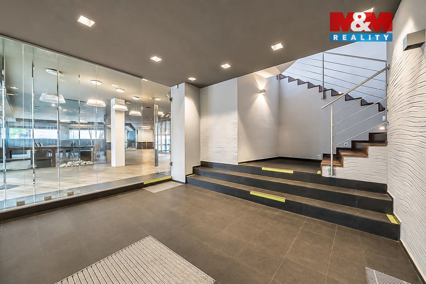 Pronájem komerčního prostoru 649 m² - foto 9