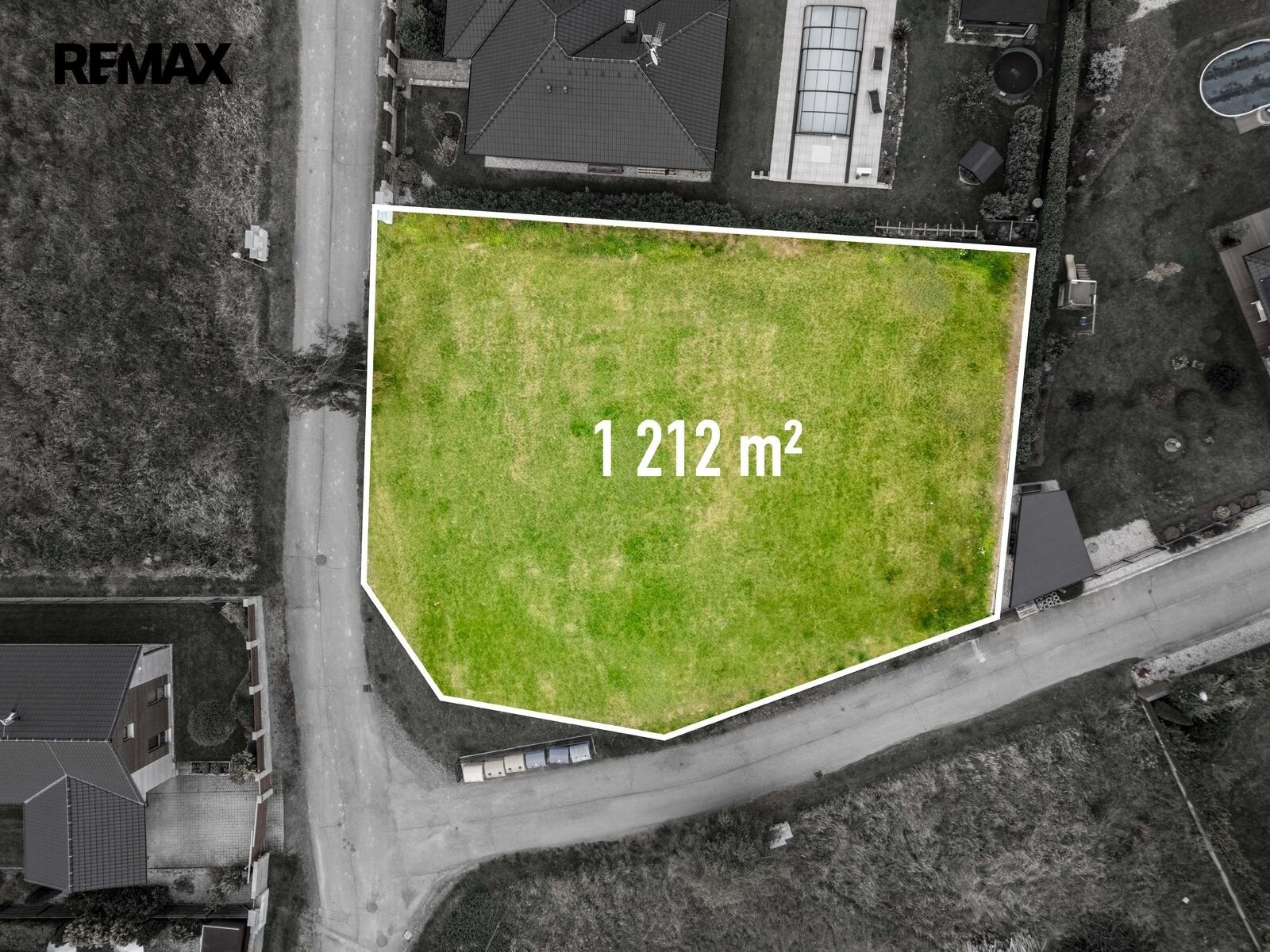 Prodej pozemku 1212 m² - foto 2