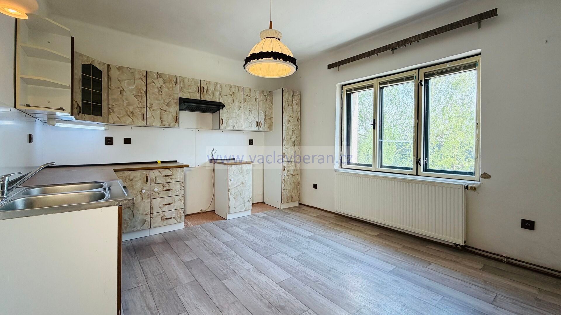 Prodej bytu 2+1 61 m² - foto 2