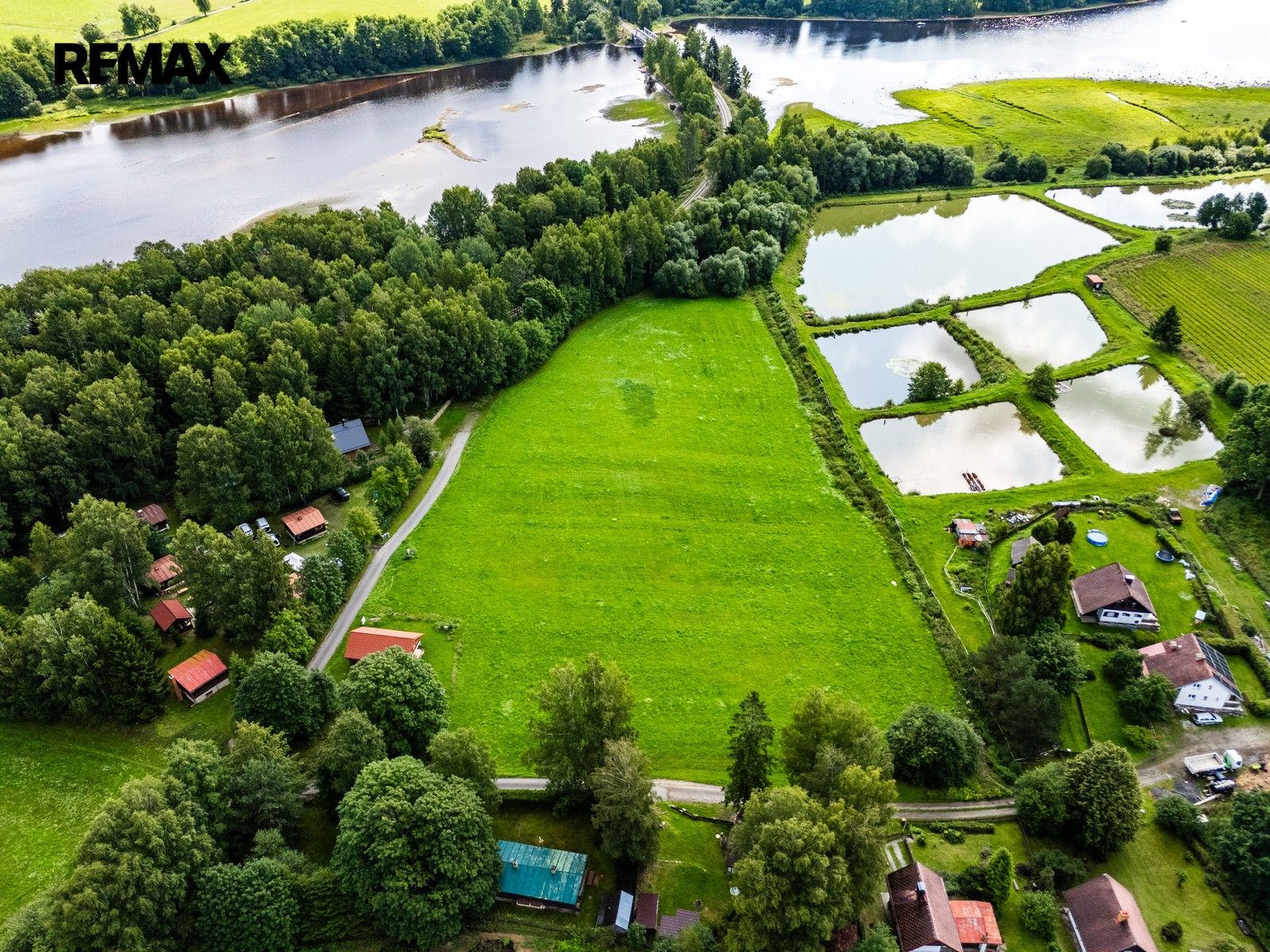 Prodej nemovitosti 9752 m² - foto 13