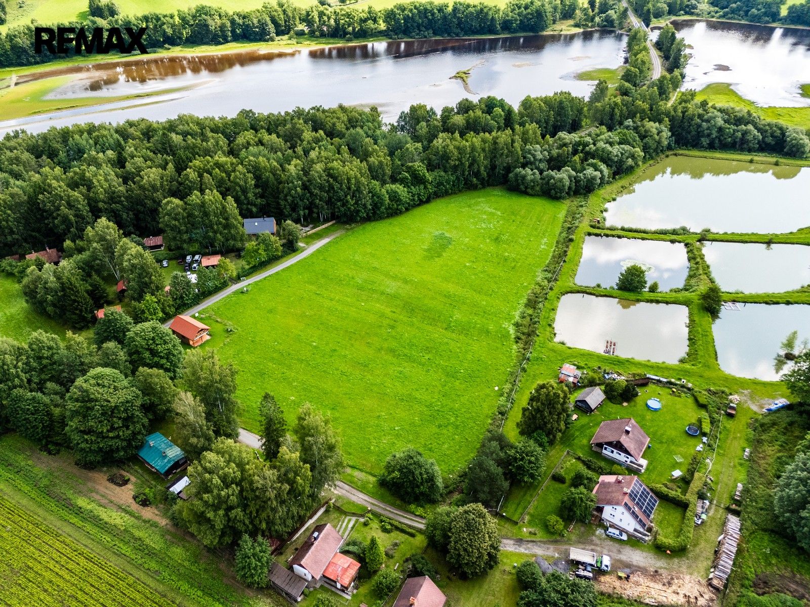 Prodej nemovitosti 9752 m² - foto 15