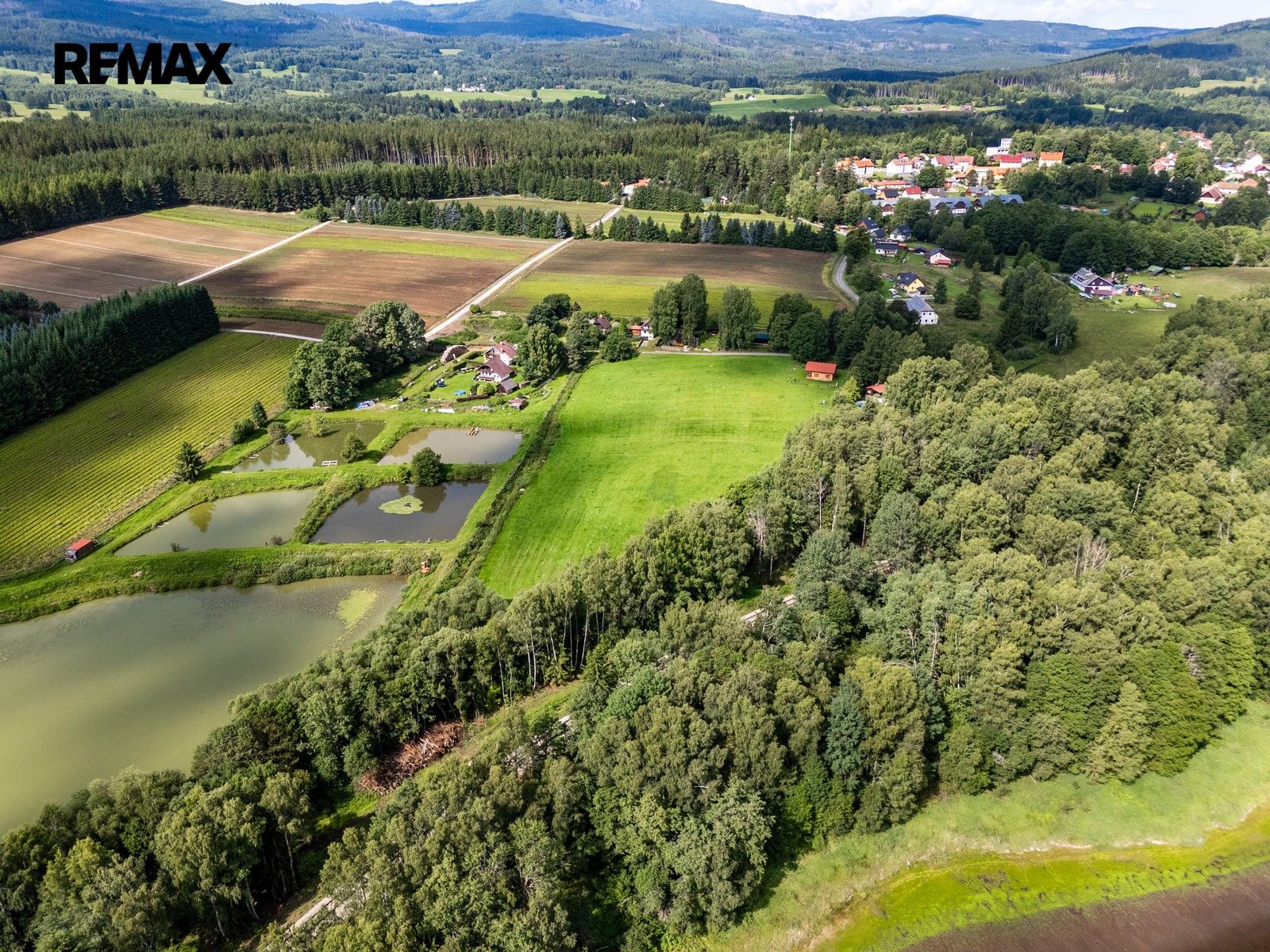 Prodej nemovitosti 9752 m² - foto 10