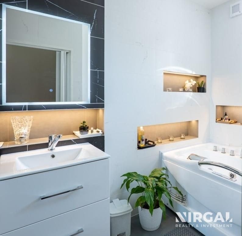 Prodej nemovitosti 320 m² - foto 5