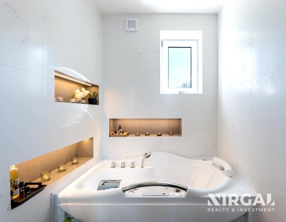 Prodej nemovitosti 320 m² - foto 13