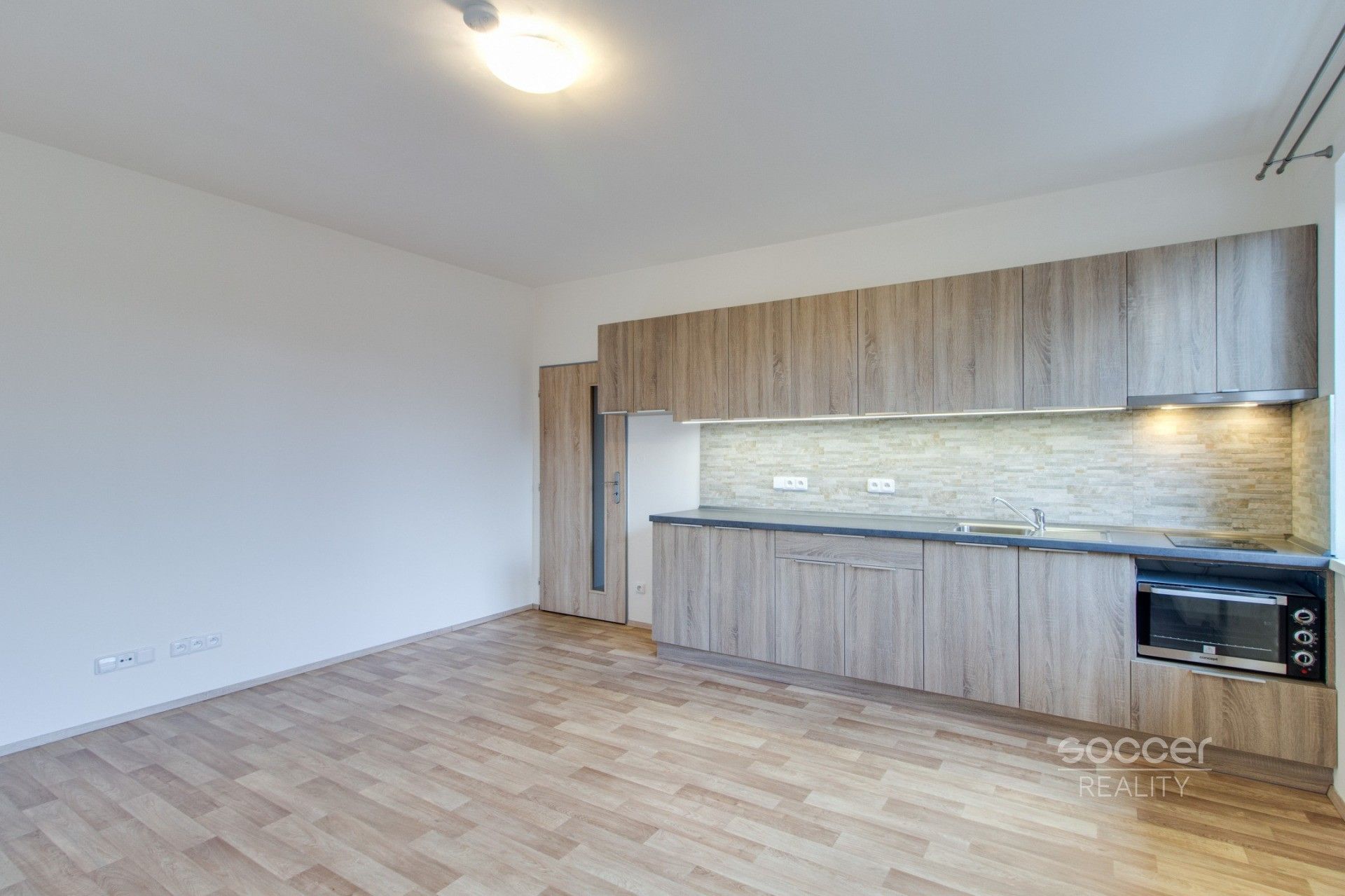 Pronájem bytu 1+kk 29 m² - foto 1