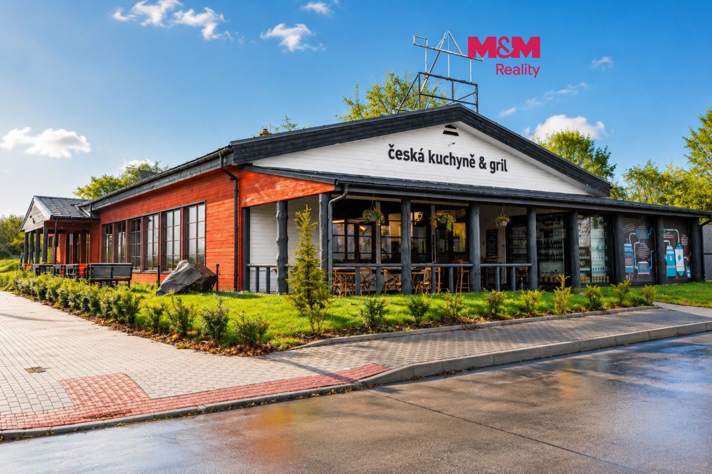 Prodej komerčního prostoru 600 m² - foto 1