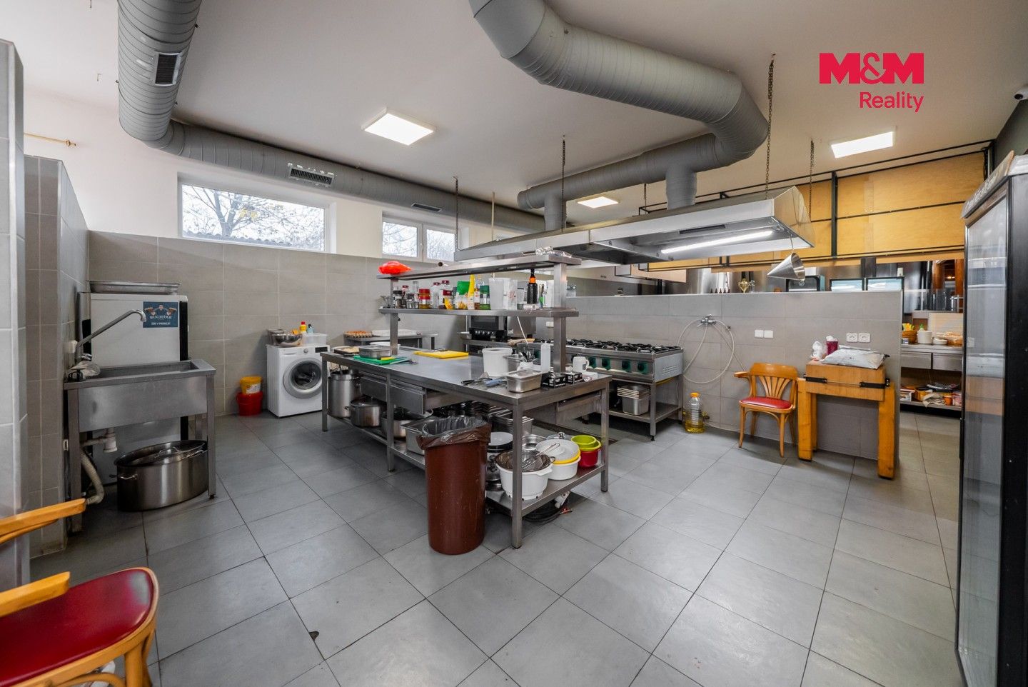 Prodej komerčního prostoru 600 m² - foto 14