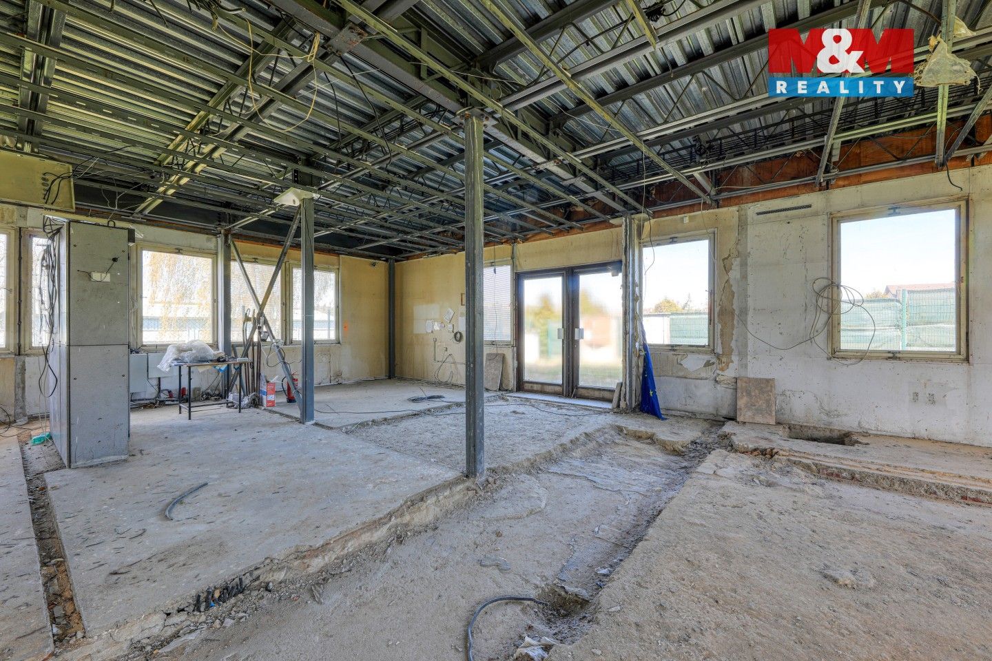 Pronájem komerčního prostoru 700 m² - foto 5