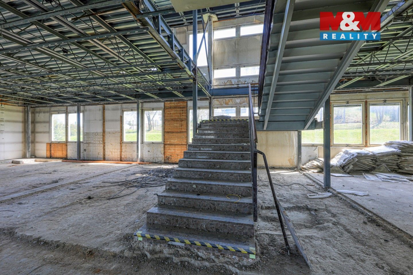 Pronájem komerčního prostoru 700 m² - foto 9