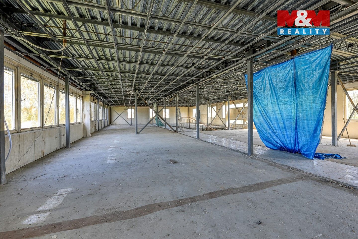 Pronájem komerčního prostoru 700 m² - foto 13