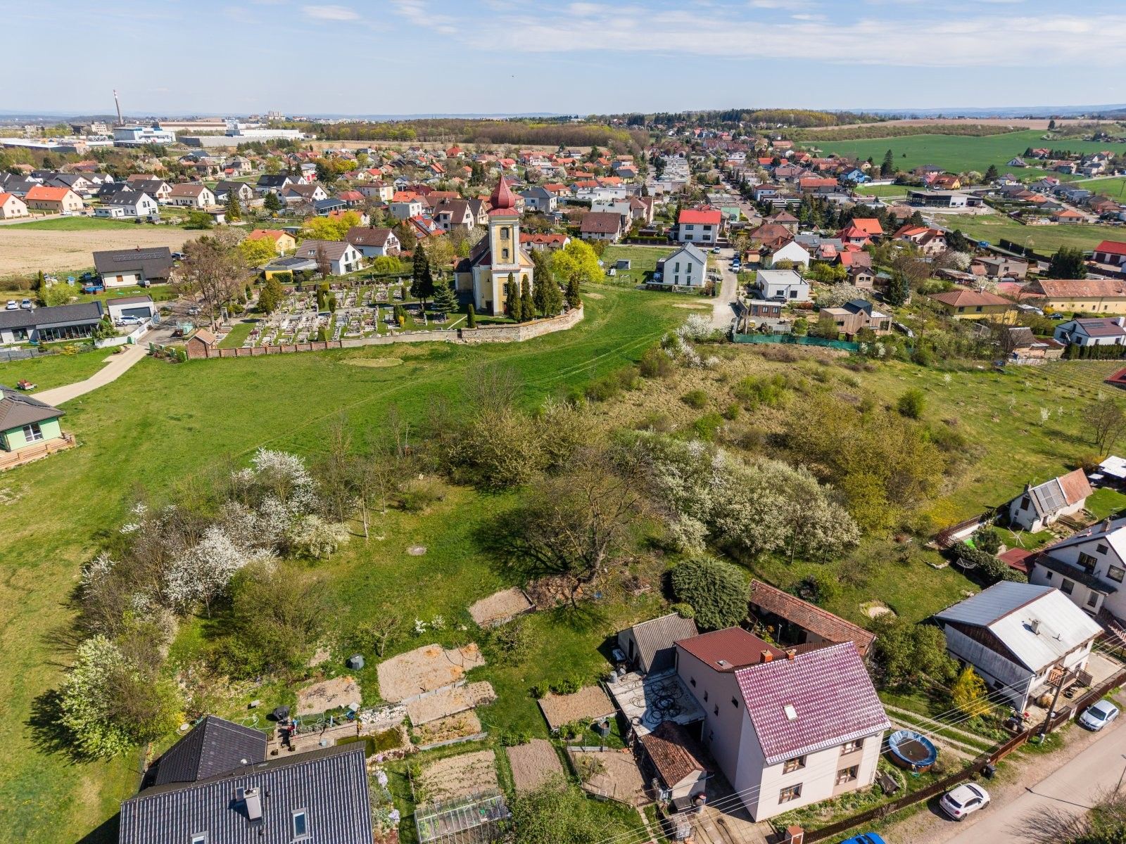 Prodej pozemku 4500 m² - foto 2