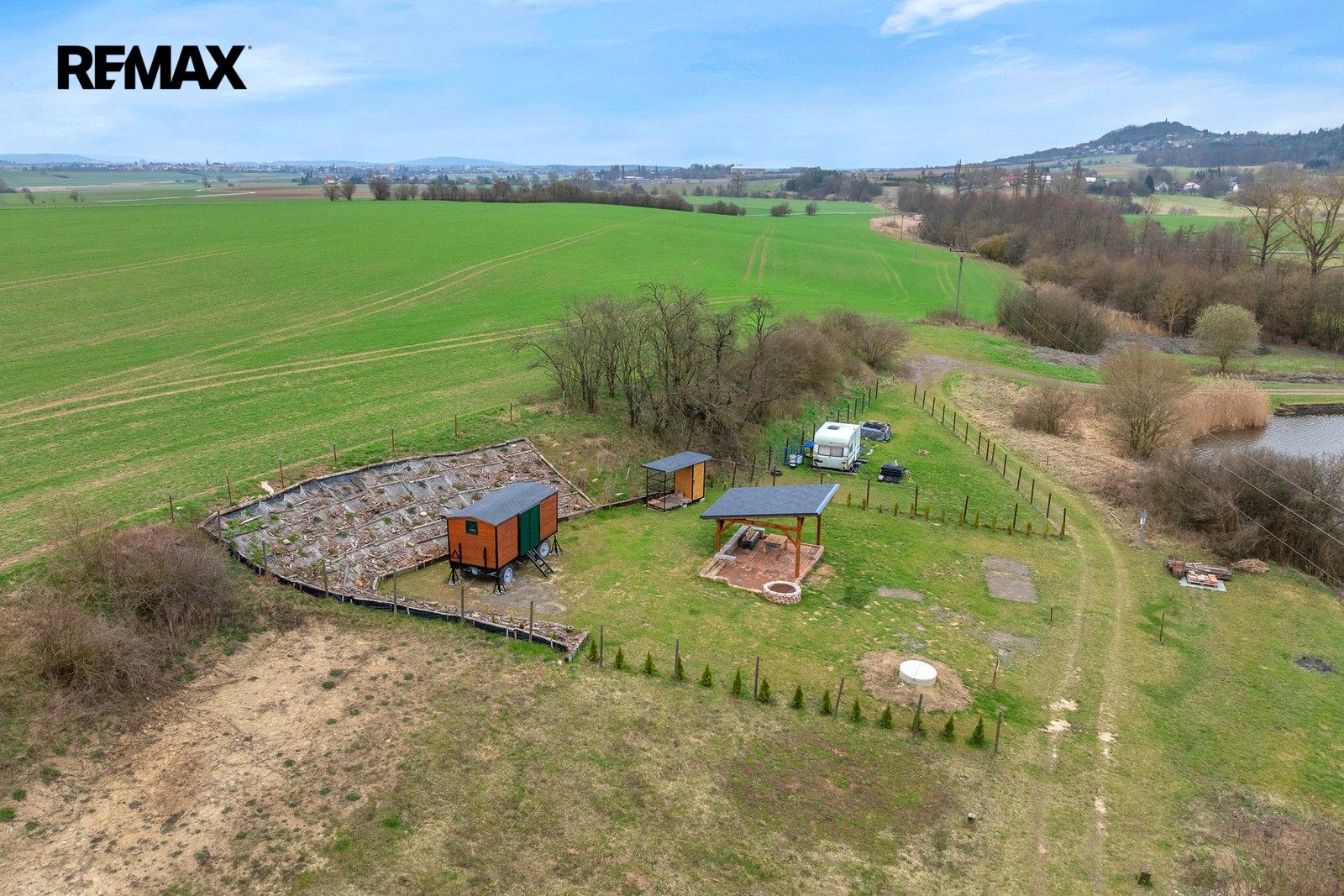 Prodej pozemku 600 m² - foto 4