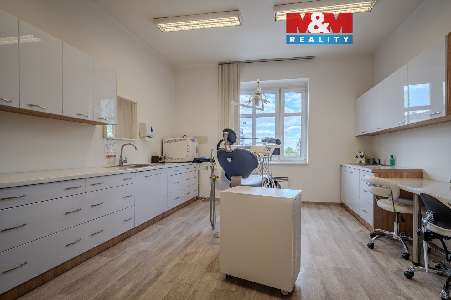 Prodej komerčního prostoru 149 m² - foto 2