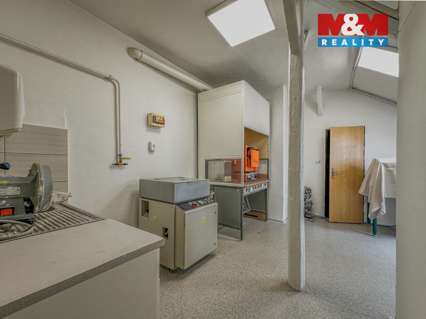 Prodej komerčního prostoru 149 m² - foto 16